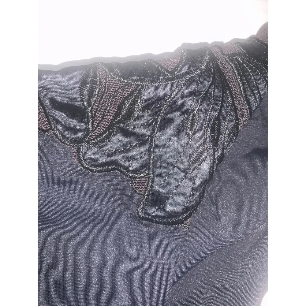 L Space Claude Bottom Classic BLACK‎ Floral Accent Bikini Bottoms String Side S